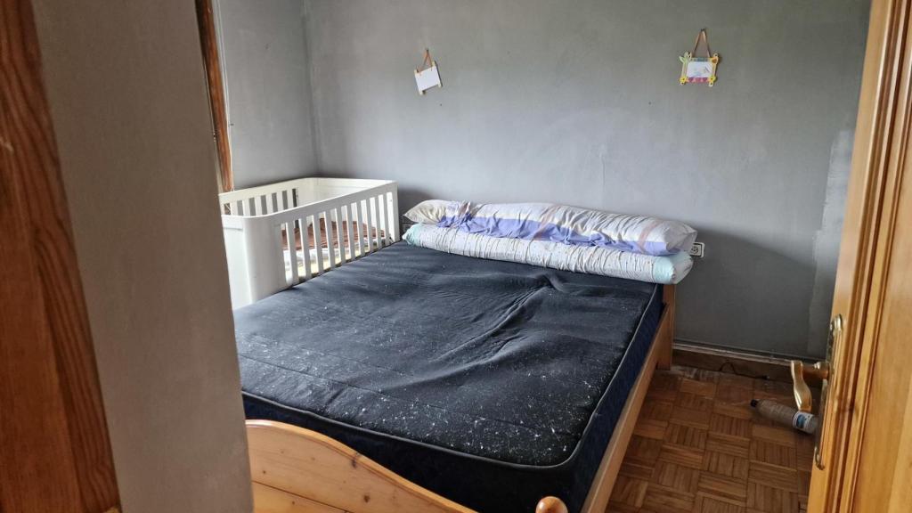 Imagen del interior de la vivienda tras el desalojo