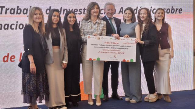 Estudiantes de la Universidad de León reciben el premio