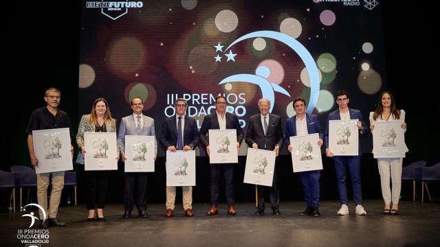 Foto de familia de los premiados en 2024.