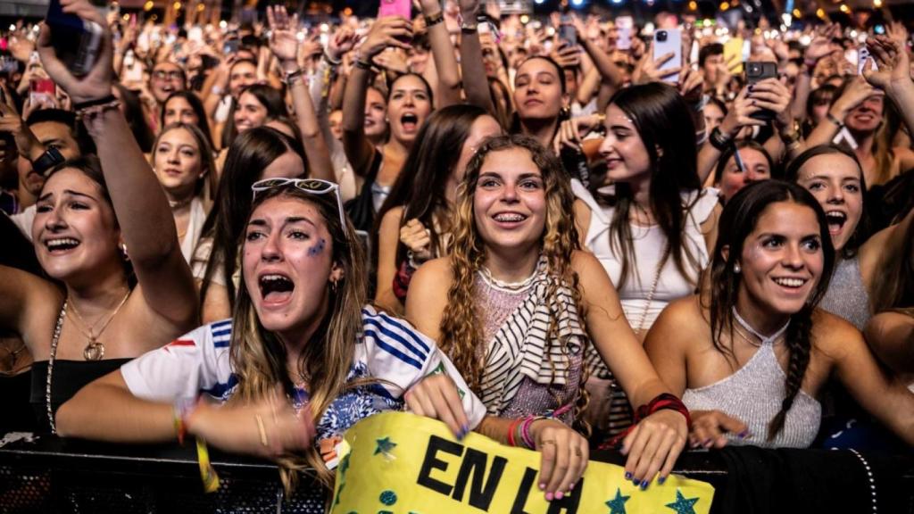 Chicas en un concierto del espacio Zity.