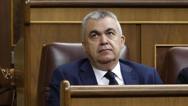 El diputado socialista Santos Cerdán asiste a la sesión de control al Gobierno, este miércoles, en el Congreso de los Diputados.