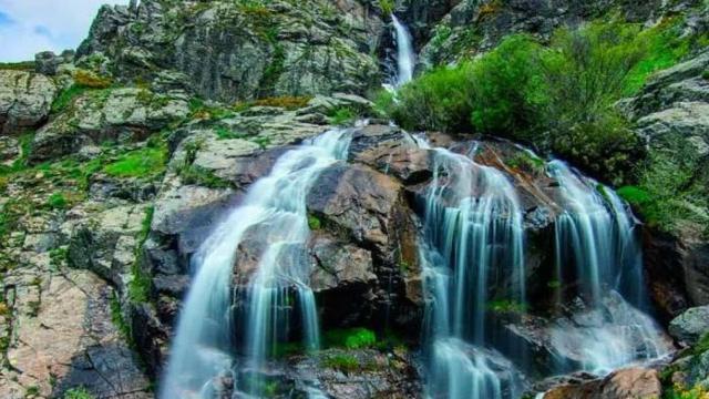 Vista de la Chorrera de los Litueros.