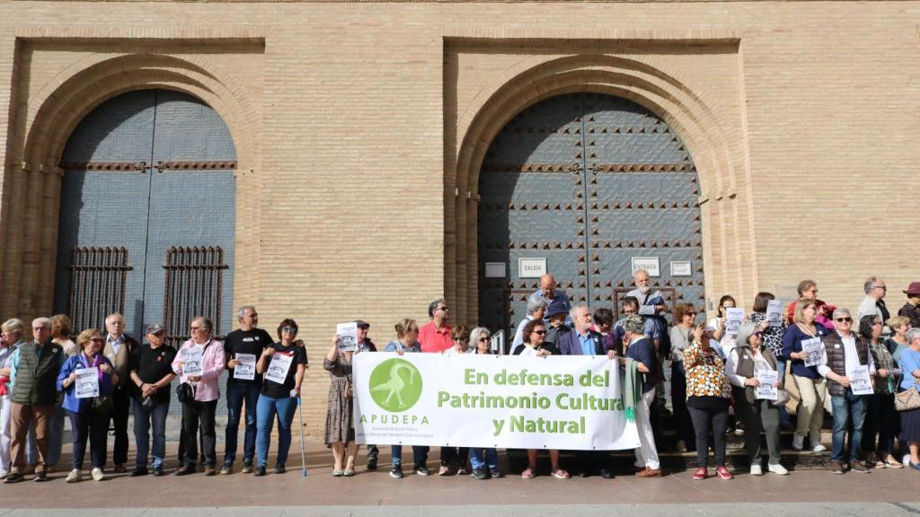 Una de las protestas contra el proyecto de reforma de La Lonja, que ya no se llevará a cabo.