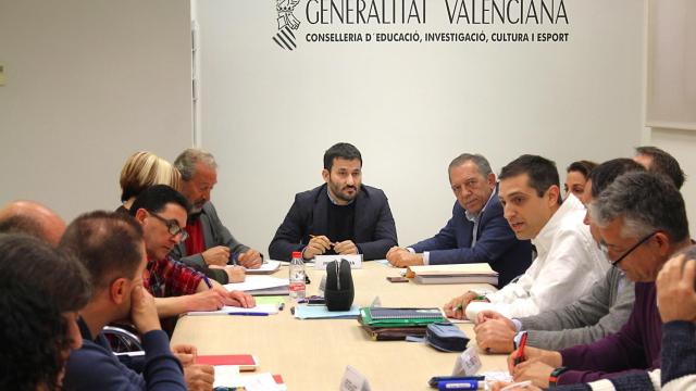 El conseller de Educación en el anterior Gobierno del Botànic, Vicent Marzà, en la reunión con la concertada para recolocar sus profesores.