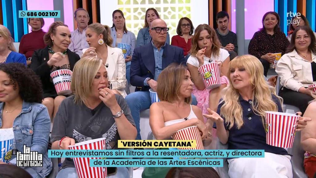 Cayetana Guillén Cuervo en su primera tarde en 'La familia de la tele'.
