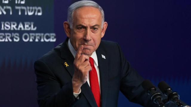 El primer ministro israelí, Benjamin Netanyahu, habla durante una conferencia de prensa en Jerusalén, el 21 de mayo de 2025