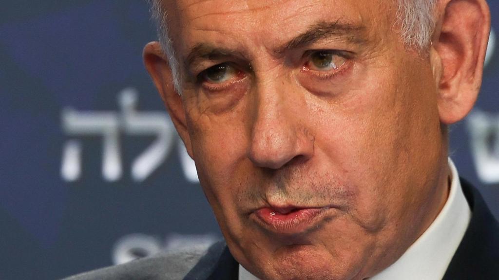 El primer ministro israelí, Netanyahu, asiste a una conferencia de prensa en Jerusalén.