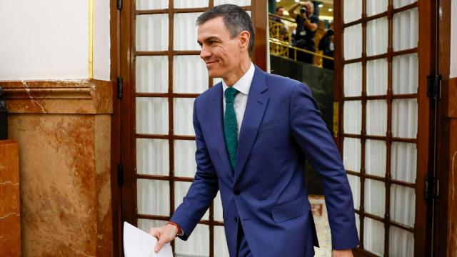 Pedro Sánchez, este miércoles en los pasillos del Congreso.
