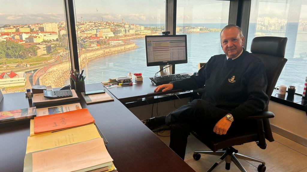 Roberto Pereira en su despacho.