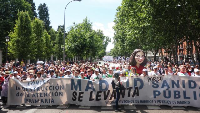 Una manifestación para defender la sanidad pública en mayo de 2024 en Madrid convocada por el espacio Vecinas y Vecinos de Barrios y Pueblos de Madrid.