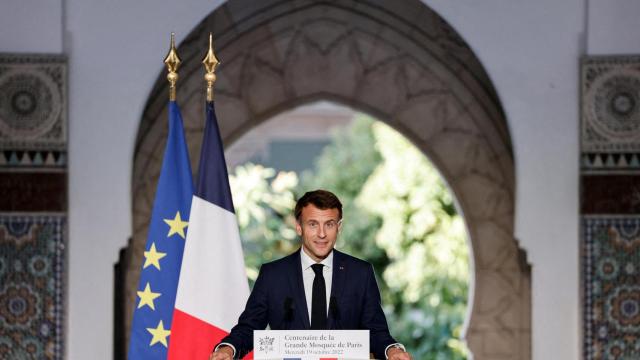 Macron en la Gran Mezquita de París en una imagen de archivo.