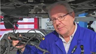 Felipe Sacristán, mecánico.