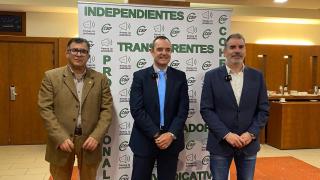 El secretario del sector autonómico de Empresa Privada, Gregorio Pastor; el secretario del sector nacional de Empresa Privada de CSIF, Pedro Poves; y el presidente autonómico de CSIF Castilla y León, Benjamín Castro