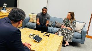 Chueca, durante la reunión con los responsables de Meta.