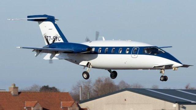 Un avión Piaggio llegado a Burgos desde Londres Southend