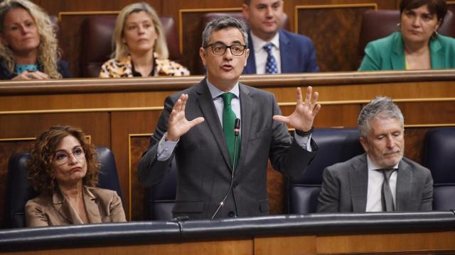 El ministro Félix Bolaños, ayer durante su intervención en la sesión de control al Gobierno celebrada en el Congreso./