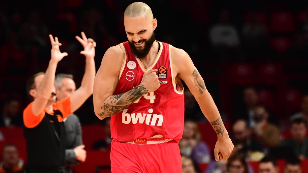 El francés Evan Fournier celebra una canasta.