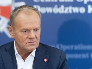 Donald Tusk, ayer, en una reunión informativa con el Centro de Operaciones Marítimas.