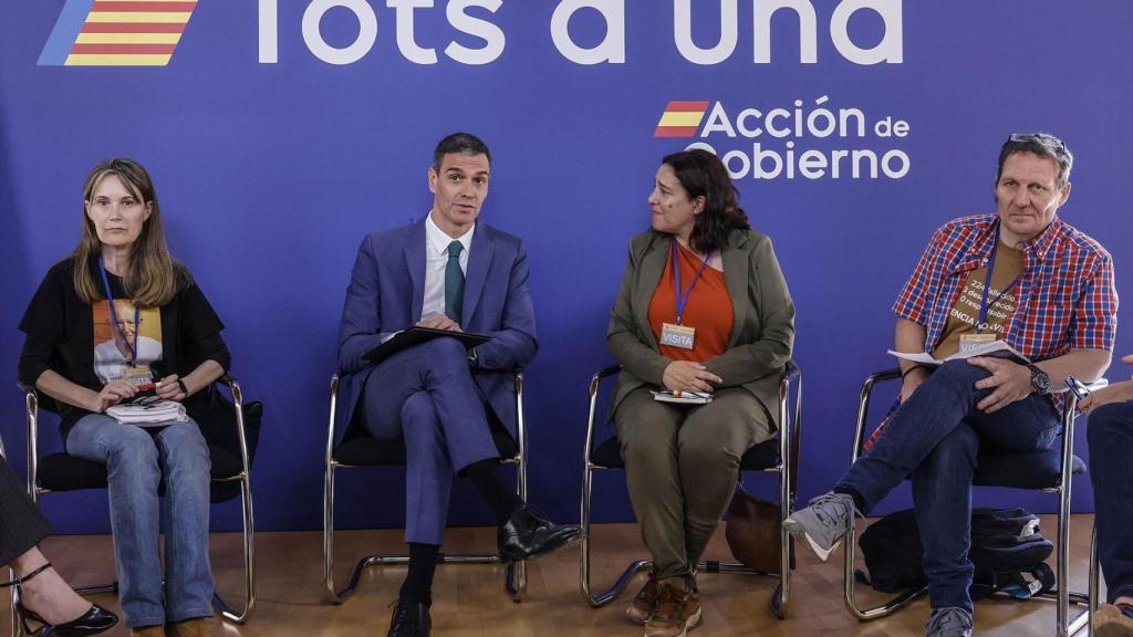 Reunión del presidente del Gobierno con las asociaciones de víctimas. Rober Solsona / Europa Press