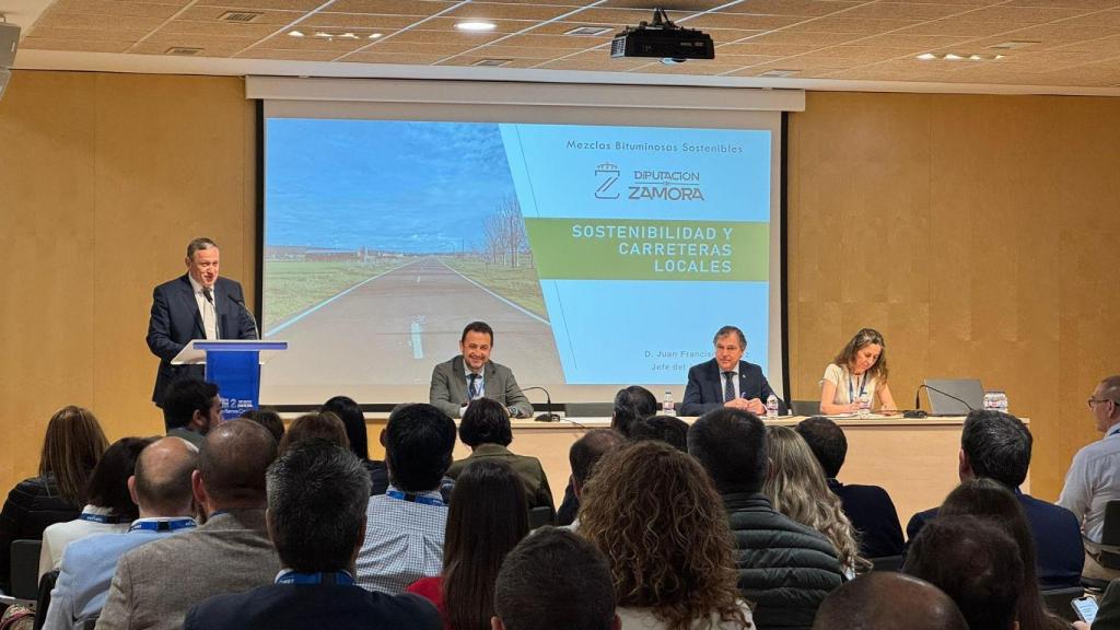 Javier Faúndez, presidente de la Diputación de Zamora, durante su intervención