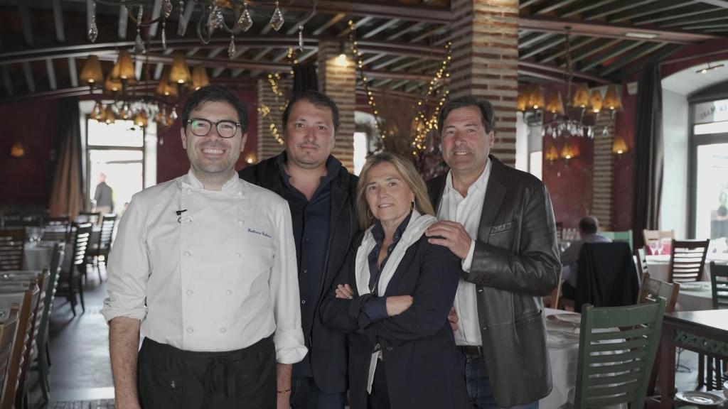 La familia al frente de un clásico en Barcelona.