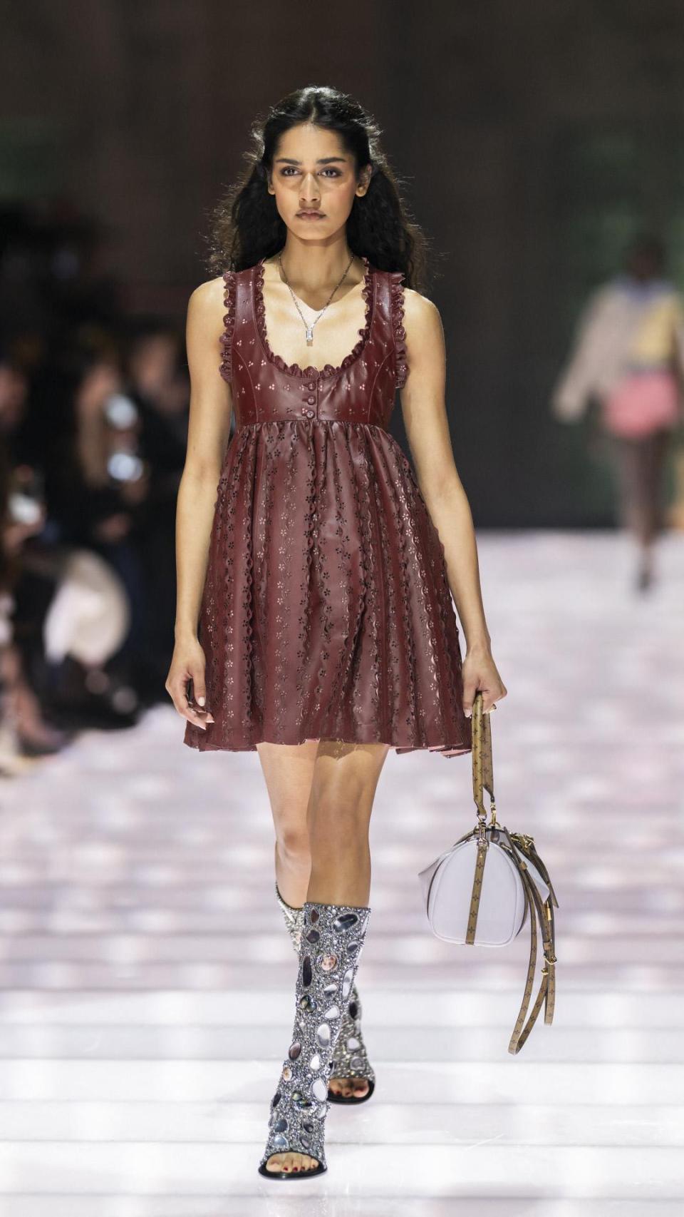 Desfile Crucero 2026 LV.