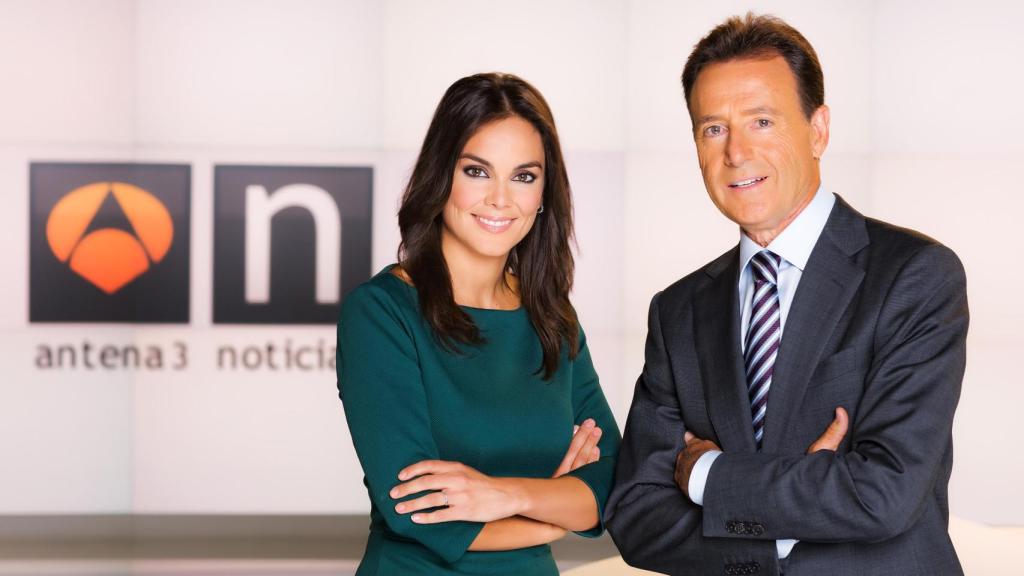 Matías Prats y Mónica Carrillo en 'Antena 3 Noticias'.