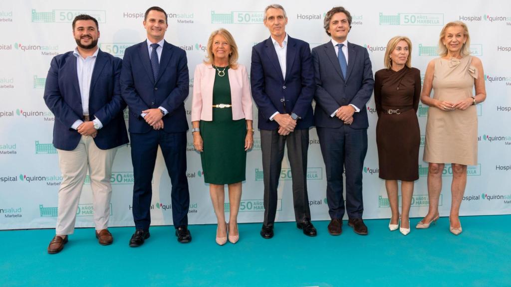 Autoridades y directivos de Quirónsalud en el acto.
