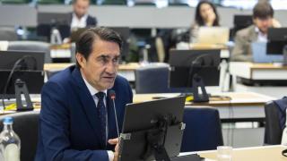 El consejero de Medio Ambiente, Vivienda y Ordenación del Territorio, Juan Carlos Suárez-Quiñones, durante una intervención en el Comité de las Regiones