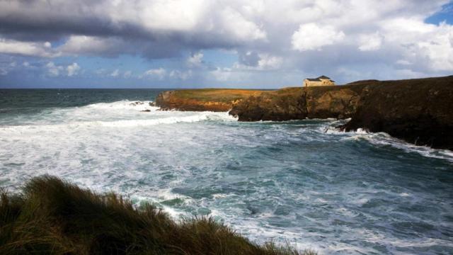 La ermita gallega a la que solo se puede llegar con marea baja