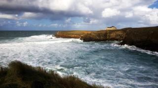 La ermita gallega a la que solo se puede llegar con marea baja