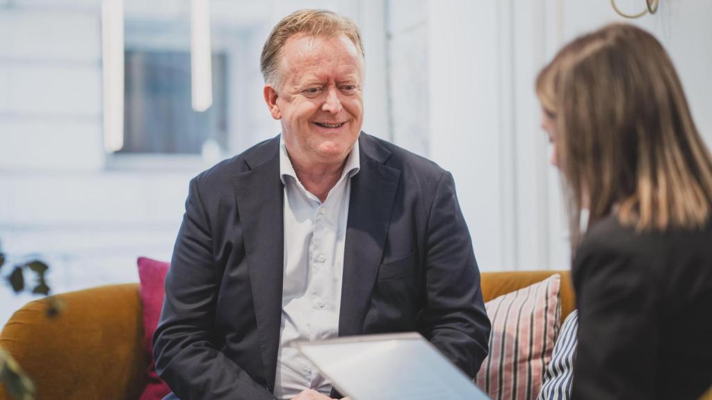 Douglas durante la entrevista.