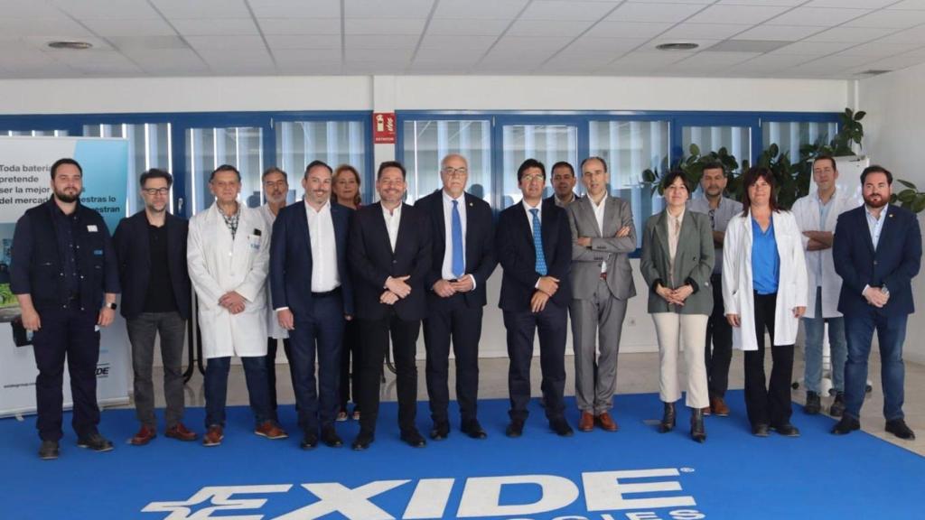 Visita de José Manuel Caballero a Exide Technologies.
