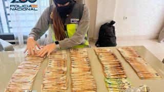 Parte del dinero en efectivo del clan de Bouyakhrichan incautado por la UDEF Central.