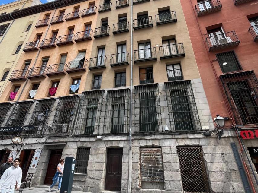 Edificio del número 9 de la Cava de San Miguel.