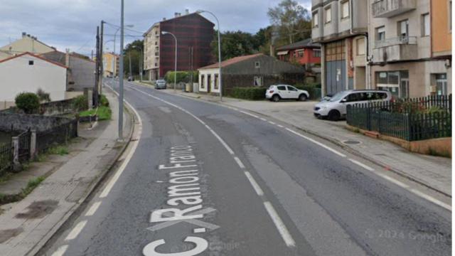 Accidente en la rúa Ramón Franco, en Arzúa.