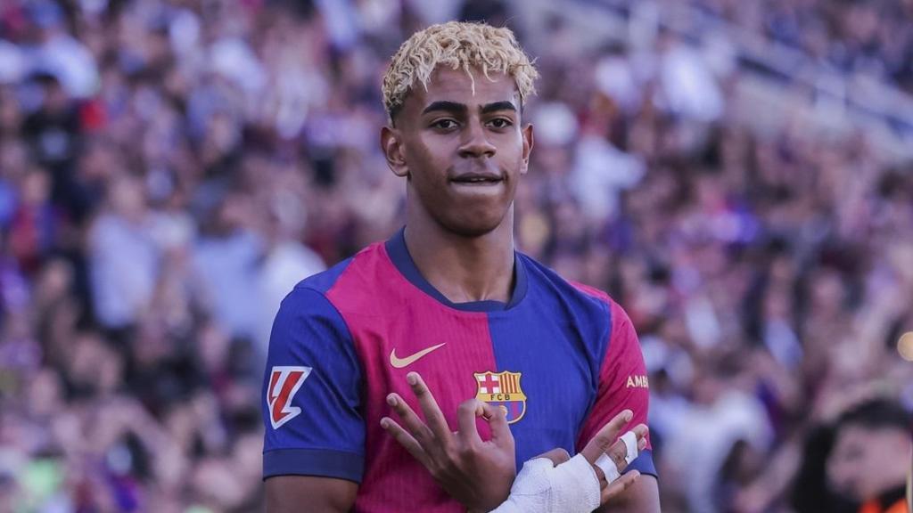 Lamine Yamal celebra un gol con el FC Barcelona