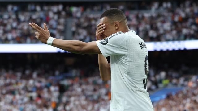 Kylian Mbappé celebra su segundo gol ante la Real Sociedad.