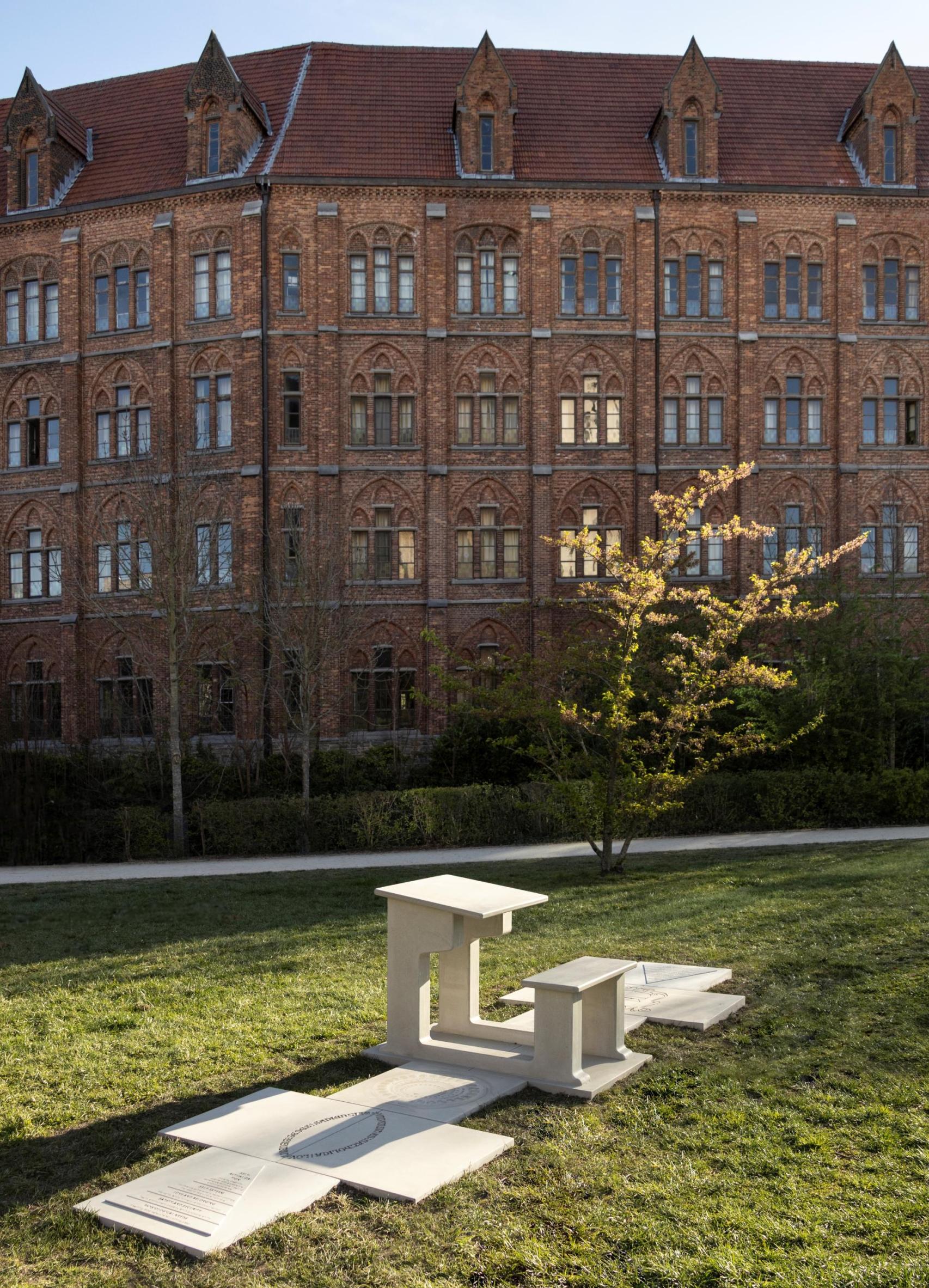 'In Motion, In Learning, In Changing', de Elif Erkan, en Janseniuspark. Foto Marijke 'T Kindt