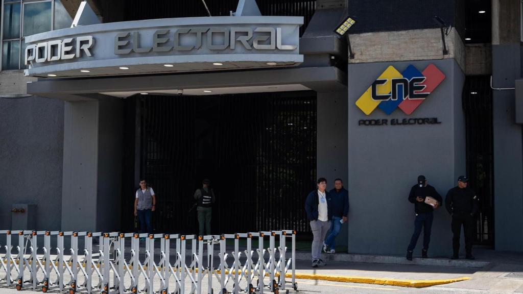 Una de las sedes del Consejo Nacional Electoral durante las elecciones regionales y legislativas de este domingo.