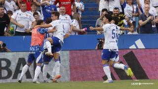 El Real Zaragoza logra el triste objetivo de la salvación con una victoria por la mínima en el último baile de la vieja Romareda