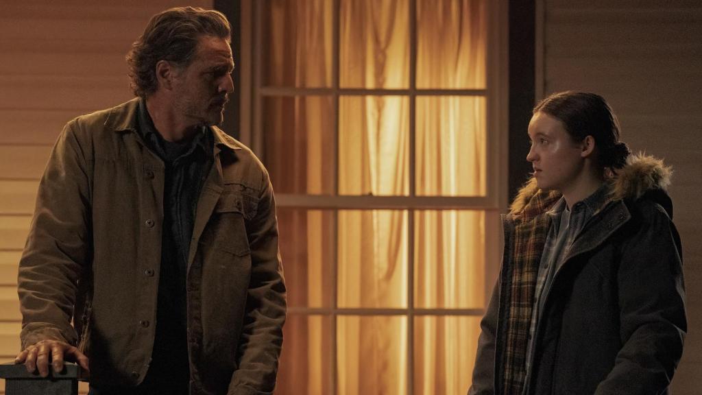 Pedro Pascal y Bella Ramsey (Joel y Ellie) durante una escena de la segunda temporada de The Last of Us.