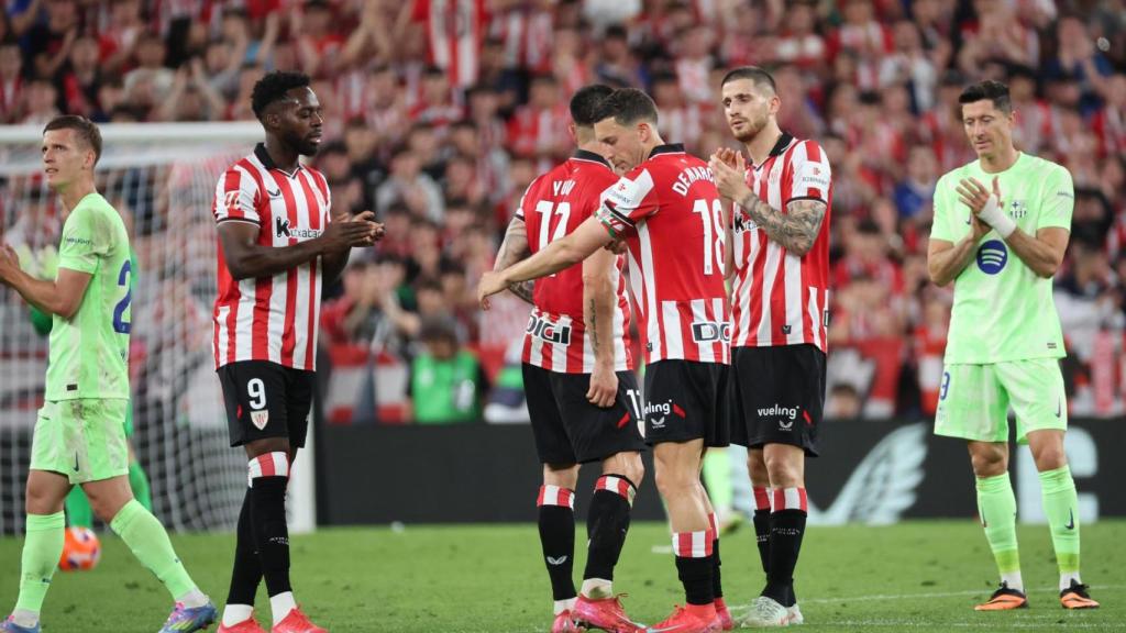 Óscar De Marcos se marcha ovacionado de San Mamés.