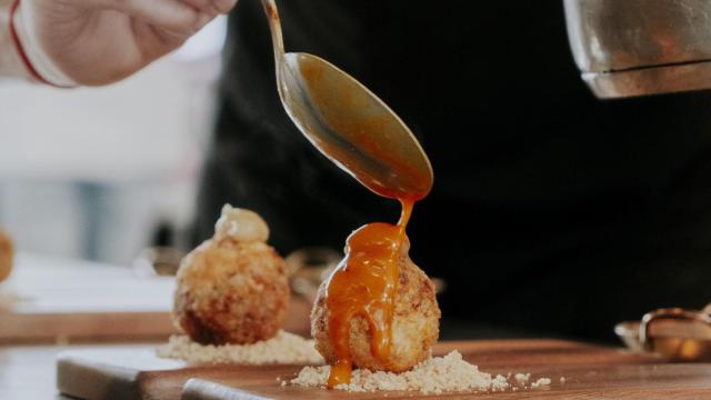 La mejor tapa de Valencia se sirve en este restaurante: en pleno centro de la ciudad e incluye la bebida por 5 euros