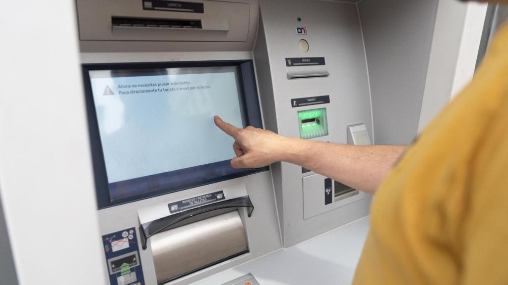 La tecnología avanza y los bancos se transforman para adaptarse a los cambios.