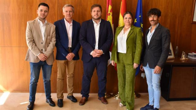 Álvaro Toconar, José Antonio Contreras, Nacho Hernando, María Luisa Rodríguez y Jorge Moreno, de izquierda a derecha.
