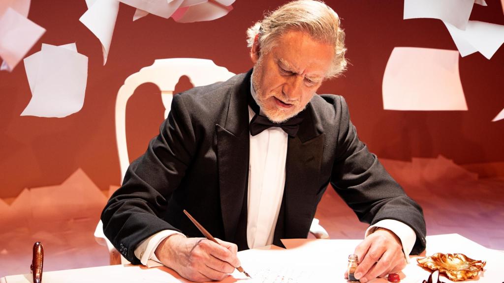 Nancho Novo es Fernando Fernán Gómez en 'La aventura de la palabra'. Foto: Luiscar Cuevas