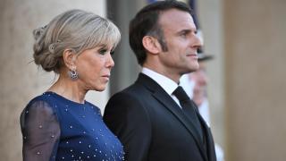 Emmanuel y Brigitte Macron, en un banquete de Estado en París en marzo de 2025.