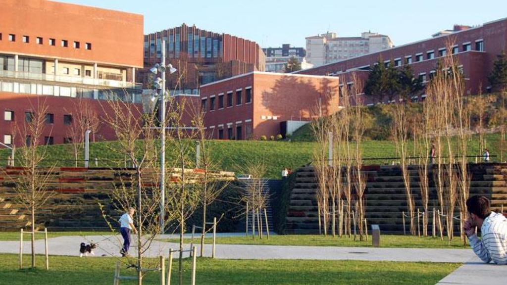 Universidad de Cantabria (UC)