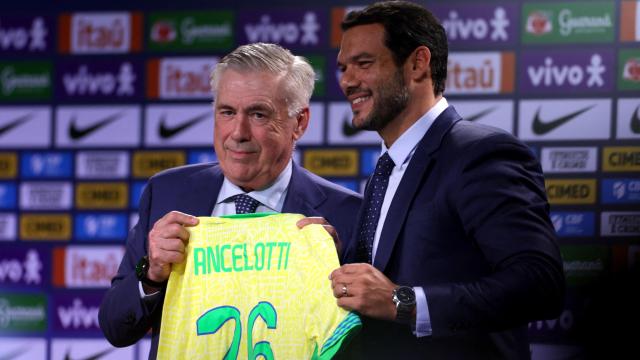 Carlo Ancelotti durante su presentación como nuevo seleccionador de Brasil.